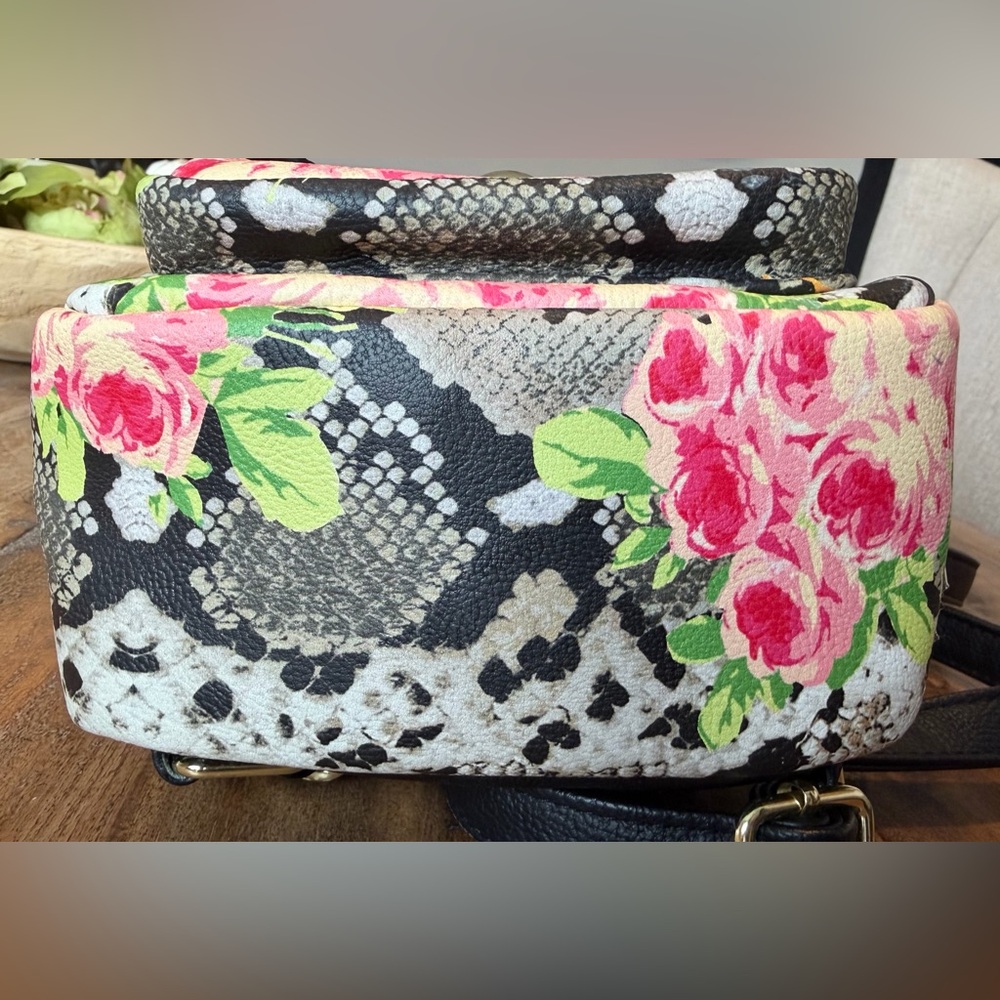 NWT Betsey Johnson Puppy Floral Snake-Print Mini Backpack - Pink/Black - Picture 3 of 5